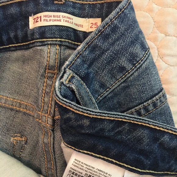 Levi’s high waisted skinny jeans. - Picture 3 of 4
